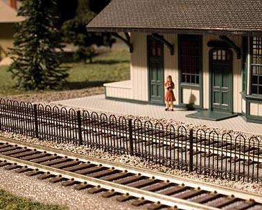 Atlas Railroad N-Scale 15" Hairpin Fence